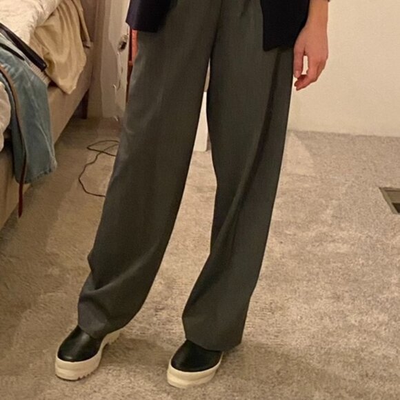 Uniqlo Wide Leg Trouser Pants - Picture 2 of 2